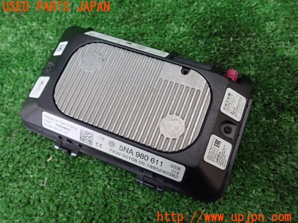 3UPJ=15590580]ポロ(AWCZP)純正 ワイヤレス充電モジュール 5NA980611 中古_m1