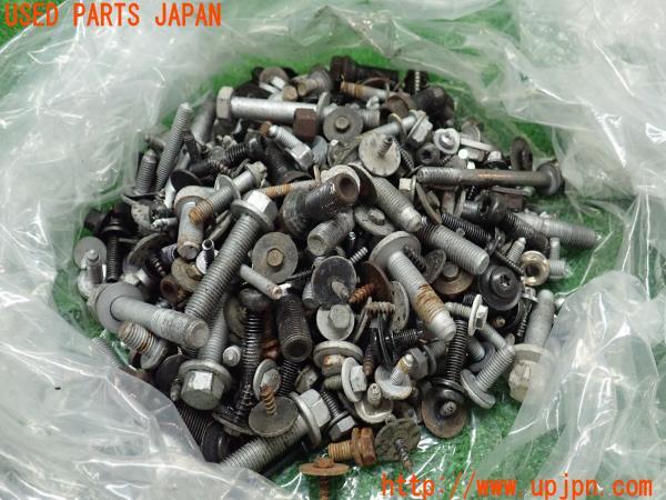 3UPJ=15910720]BMW X3 xDrive35i(WX35 F25)ネジ・ナット・ステー類 ジャンク_m4