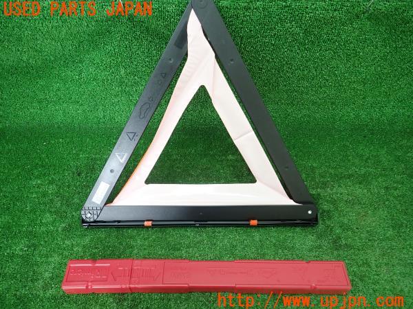 3UPJ=15920643]BMW・3シリーズ(8A20 F30)純正 三角表示板 停止板 27R034006 中古_m1