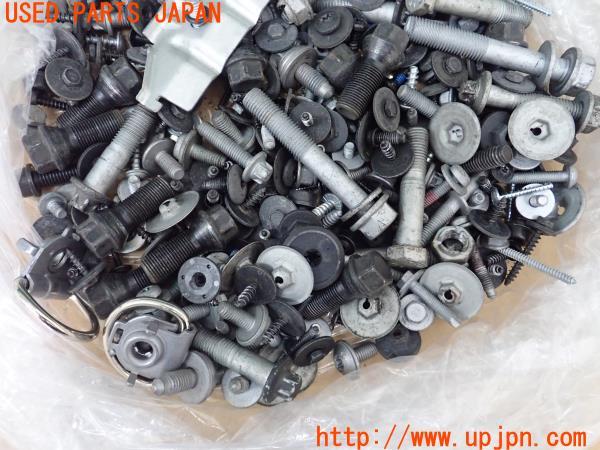 3UPJ=15920720]BMW・3シリーズ(8A20 F30)ネジ・ナット・ステー類 セット ジャンク_m2