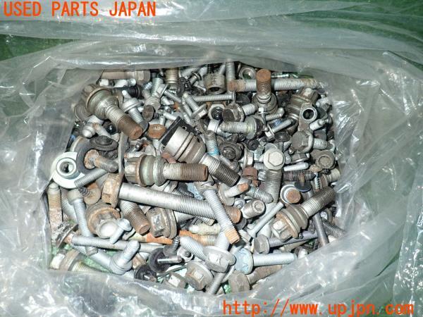 3UPJ=16170720]アウディ Q7(4LCJTS)ネジ・ナット・ステー類 セット ジャンク_m0