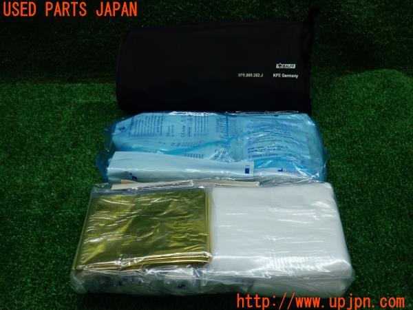 3UPJ=16420640]アウディ TT 2.0TFSI(FVCHH)純正 ファーストエイドキット 中古_m1