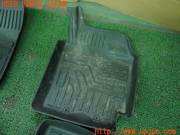 3UPJ=16540629]スイフトスポーツ(ZC33S 1型)社外 ゴムフロアマット 中古_m2