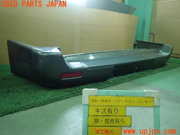 3UPJ=16980058]ランクル100(HDJ101K)前期 純正 加工 リアバンパー 中古_m0