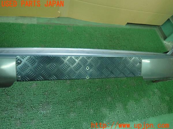3UPJ=16980058]ランクル100(HDJ101K)前期 純正 加工 リアバンパー 中古_m2