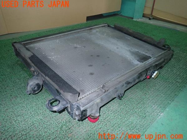 3UPJ=16980154]ランクル100(HDJ101K)前期 純正 ラジエーター 中古_m3