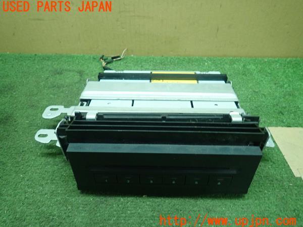 3UPJ=17220518]ベンツ ML350 4MATIC W164(164186)前期 純正 CDチェンジャー 中古_m0
