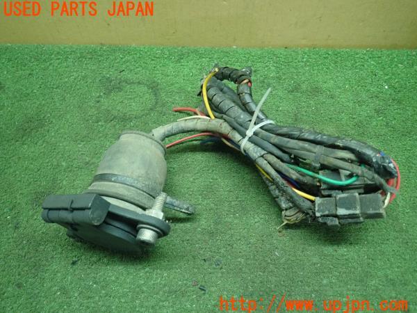 3UPJ=17270579]ランクル70(HZJ77V(改))中期 社外 ヒッチコンセント 7ピン 中古_m0