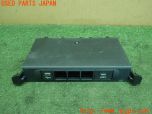 3UPJ=17410579]ヤリスクロス(MXPB15)USB端子 パネル カバー ソケット ポート 中古_s0