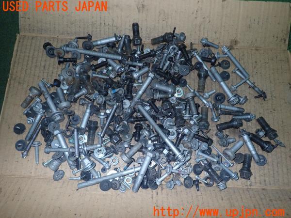 3UPJ=17480720]BMW アルピナ D4 ビターボ クーペ(3P10 F32)ネジ・ナット・ステー類 セット ジャンク_m0