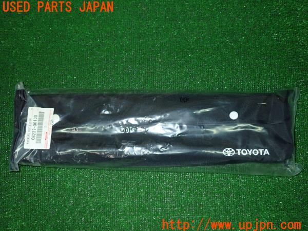 3UPJ=17570640]C-HR(ZYX10)TOYOTA 純正 三角停止板 表示板 08237-00130 未開封_m0