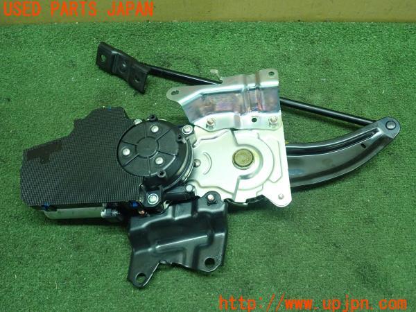 3UPJ=17850566]ヴェルファイア(GGH20W)純正 427110-10200 パワーバックドアモーター 中古_m1