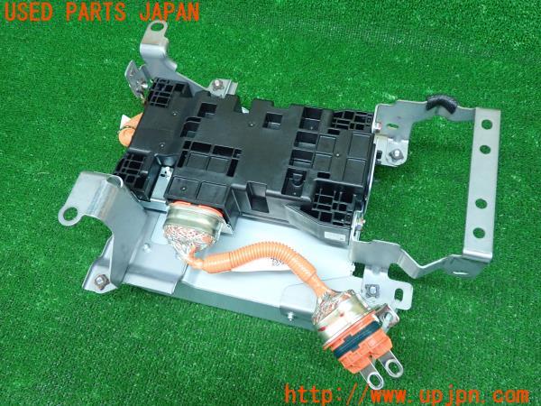 3UPJ=18080582]アウトランダーPHEV(GG3W)後期 純正 ACインバーター 9499C990 中古_m2