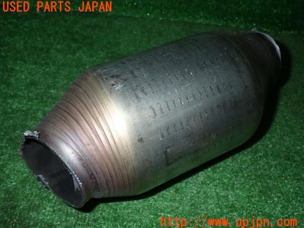3UPJ=18120159]クラウンハイブリッド(AZSH20)純正 触媒 マニバーター マテリアル 約1.3Kg 切断加工品 ジャンク_m0