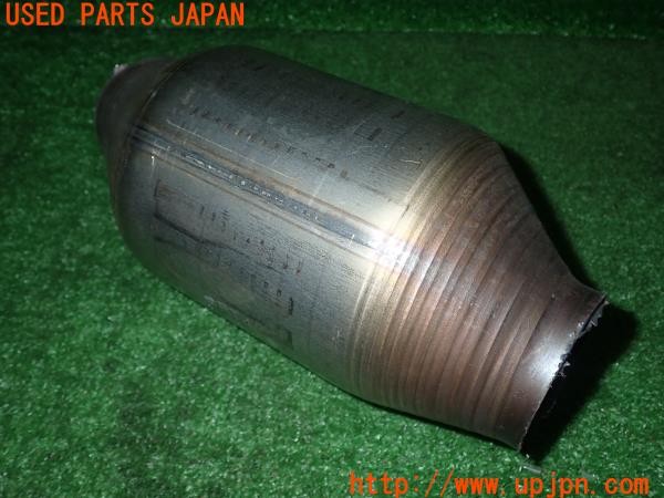 3UPJ=18120159]クラウンハイブリッド(AZSH20)純正 触媒 マニバーター マテリアル 約1.3Kg 切断加工品 ジャンク_m1