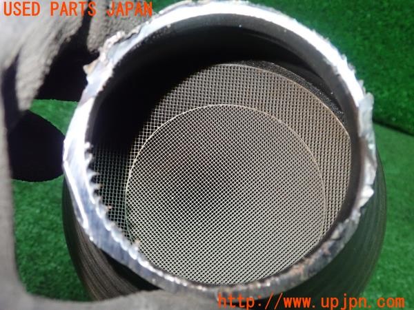 3UPJ=18120159]クラウンハイブリッド(AZSH20)純正 触媒 マニバーター マテリアル 約1.3Kg 切断加工品 ジャンク_m2