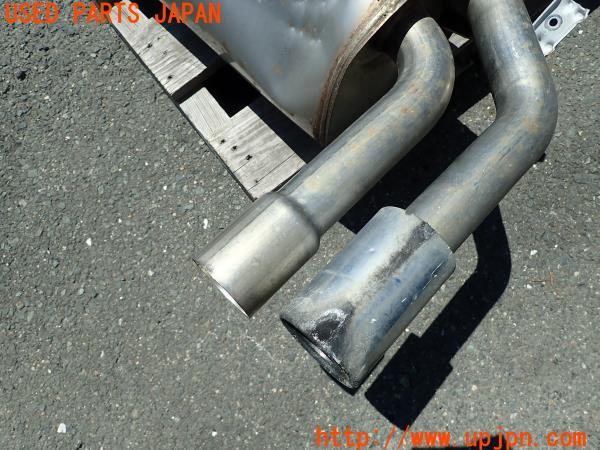 3UPJ=18230152]BMW 3シリーズ 320i(8A20 F30)純正 リアマフラー エキゾースト 中古【引取限定】_m2