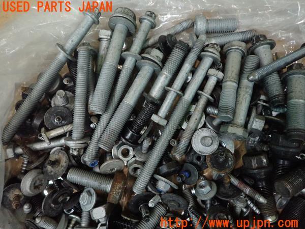 3UPJ=18230720]BMW 3シリーズ 320i(8A20 F30)ネジ・ナット・ステー類 ジャンク_m1