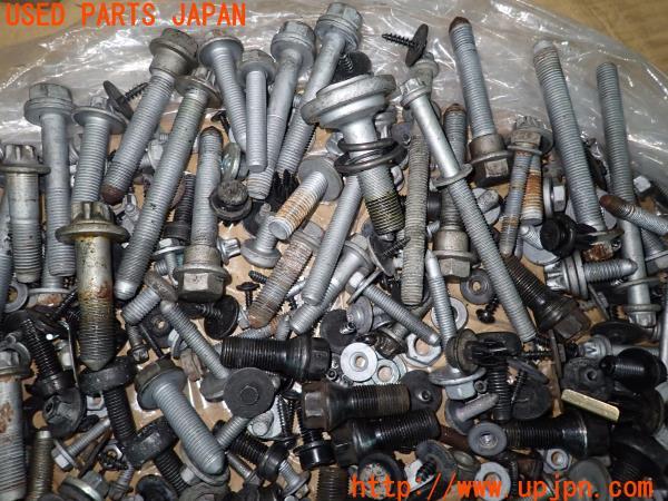 3UPJ=18270720]BMW X1(HS20 F48)ネジ・ナット・ステー類 ジャンク_m2