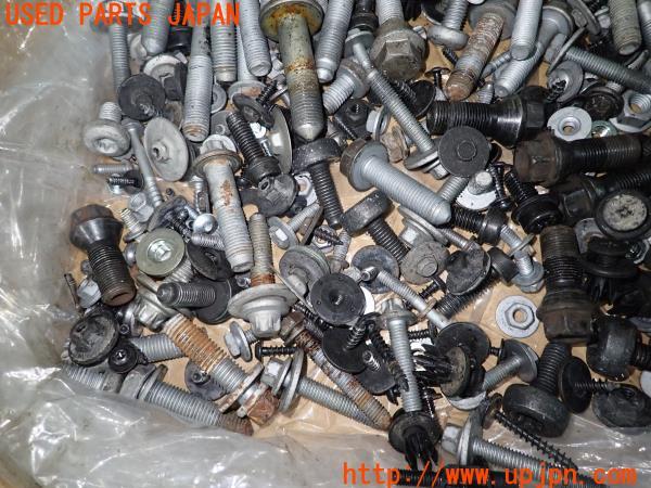 3UPJ=18270720]BMW X1(HS20 F48)ネジ・ナット・ステー類 ジャンク_m4