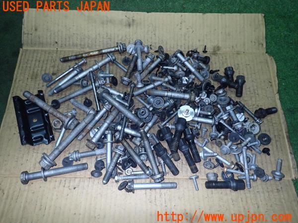 3UPJ=18360720]BMW アクティブハイブリッド7L(KX44 F04)前期 ネジ・ナット・ステー類 セット ジャンク_m0