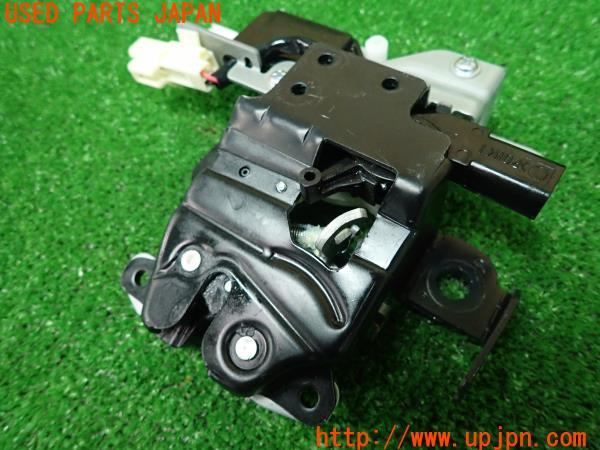 3UPJ=18370579]ロードスター(ND5RC)前期 トランクリッドロック  アクチュエーター 中古_m1