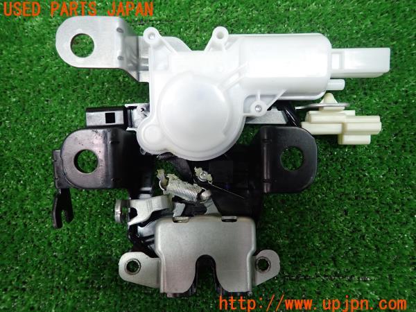 3UPJ=18370579]ロードスター(ND5RC)前期 トランクリッドロック  アクチュエーター 中古_m3