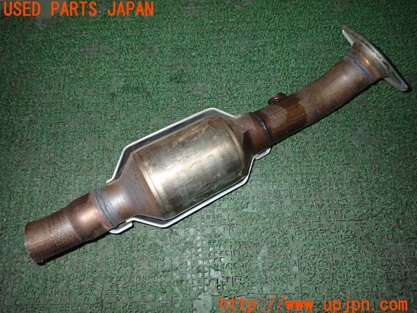 3UPJ=18890159]C-HR ハイブリッド(ZYX11)純正 触媒 マニバーター マテリアル 約2.6Kg 切断加工品 ジャンク_m1