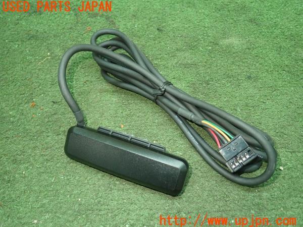 3UPJ=18920549]ベンツ A180(176042 W176)純正 VICSアンテナ 中古_m0