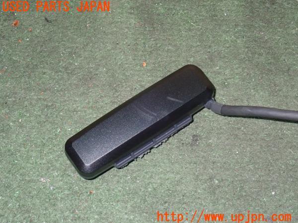 3UPJ=18920549]ベンツ A180(176042 W176)純正 VICSアンテナ 中古_m2