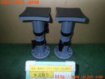 3UPJ=19230640]ハイエースワゴン(KZH100G)車載品 床束 プラスチック 中古_s0