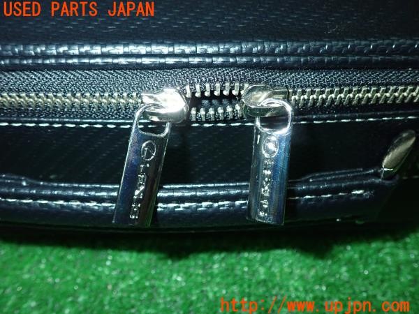 3UPJ=19250652]レクサス UX250h(MZAH10)純正オプション ボディコートプレミアムメンテナンスキット用バッグ ケース 小物入れ 中古_m3