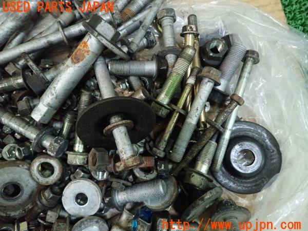 3UPJ=19560720]ハイラックスサーフ SSR-G(TRN215W)後期 ネジ・ナット・ステー類 ジャンク_m2