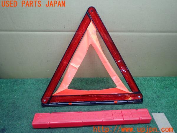 3UPJ=19620640]BMW X3(WX30 F25)純正 6770487 三角表示板 中古_m0