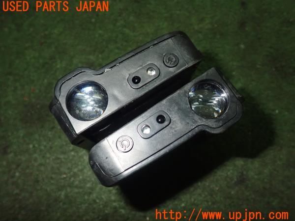 3UPJ=20080590]ベンツ SL500(230475 R230)社外 カーテシランプ メーカーロゴ 中古_m2