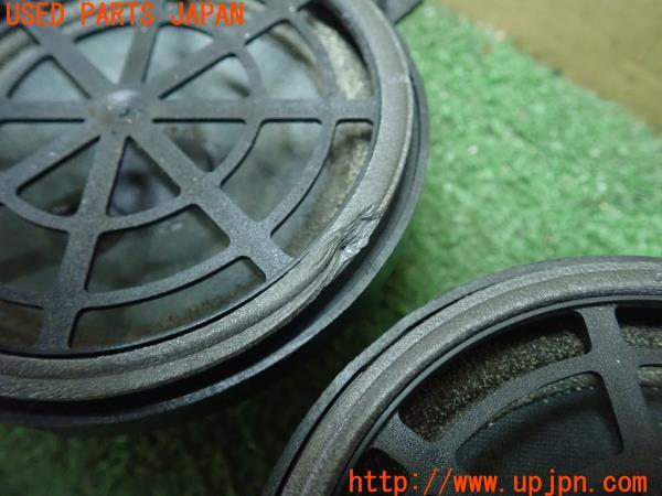 3UPJ=20090535]ポルシェ ケイマン(98721 987c型)純正 99764554300 リアスピーカー 中古_m1