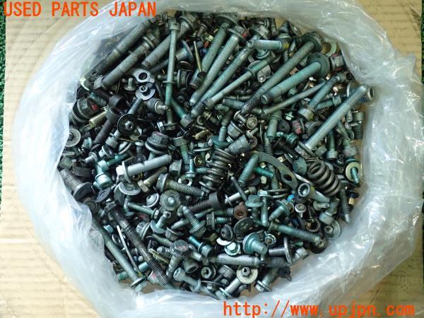 3UPJ=20150720]ベントレー コンチネンタル GT(BCBEB)ネジ・ナット・ステー類 ジャンク_m0