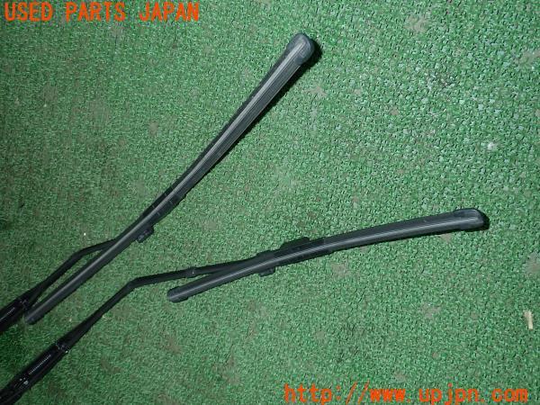 3UPJ=20310065]ステップワゴン スパーダ(RP6)純正 ワイパーアーム 中古_m3