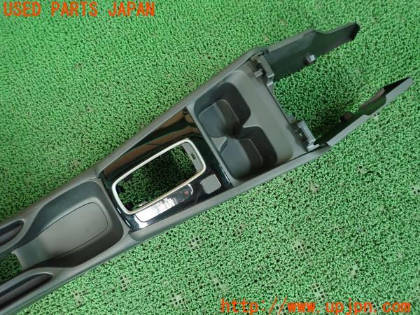 3UPJ=20370621]WR-V(DG5)純正 アームレスト付センターコンソール 中古_m2