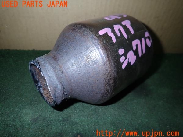 3UPJ=20470159]アクア(MXPK11)純正 触媒 マニバーター マテリアル 約1.1Kg 切断加工品 ジャンク_m0