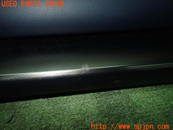 3UPJ=20470652]アクア(MXPK11)純正 グローブボックス 中古_m3