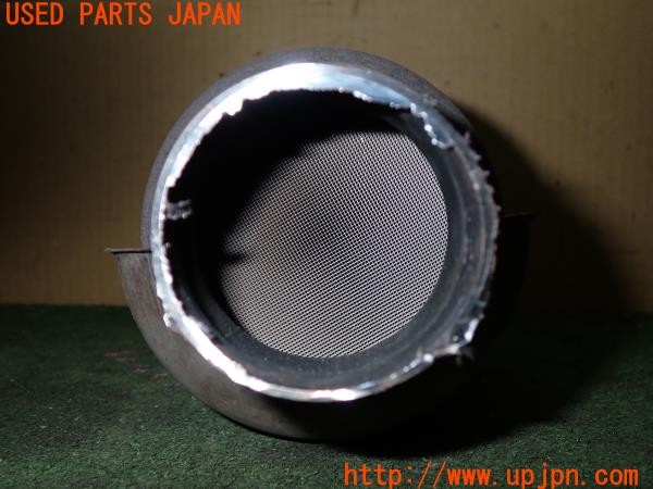3UPJ=20510159]プリウスPHV(ZVW52)前期 純正 触媒 マニバーター マテリアル 約1.6㎏ 切断加工品 ジャンク_m3