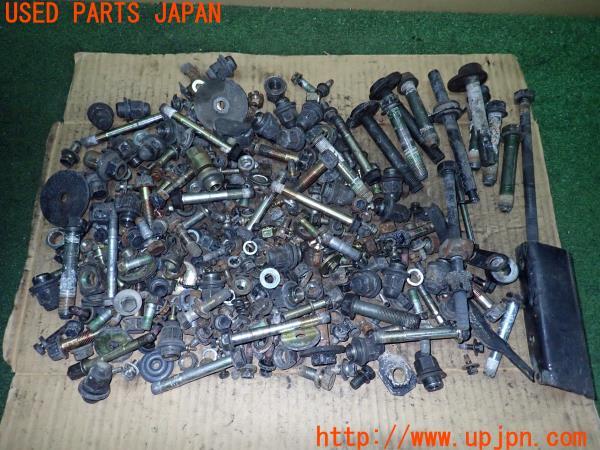 3UPJ=20700720]ハイラックスサーフ(VZN130G)ネジ・ナット・ステー類 セット ジャンク_m0