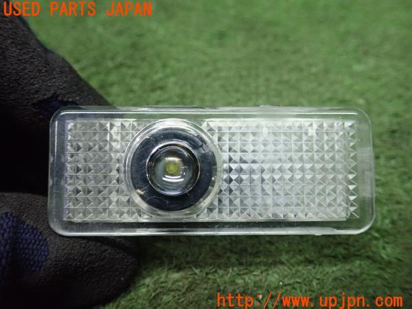 3UPJ=20810590]ベンツ CLS550(218373 C218)社外 カーテシランプ メーカーロゴ 中古_m2