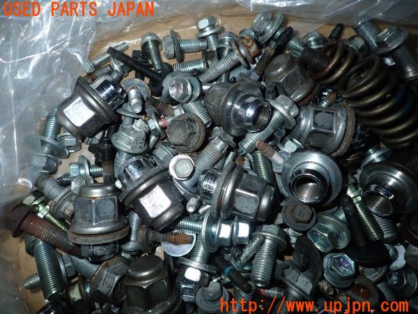 3UPJ=20830720]アルファード(GGH20W)ネジ・ナット・ステー類 ジャンク_m1