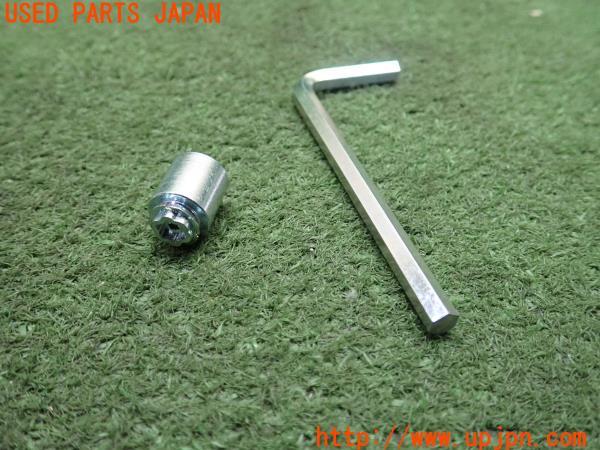 3UPJ=21050023]エクリプスクロス PHEV(GL3W)純正 MZ572551 ナンバープレートロックボルト 中古_m1