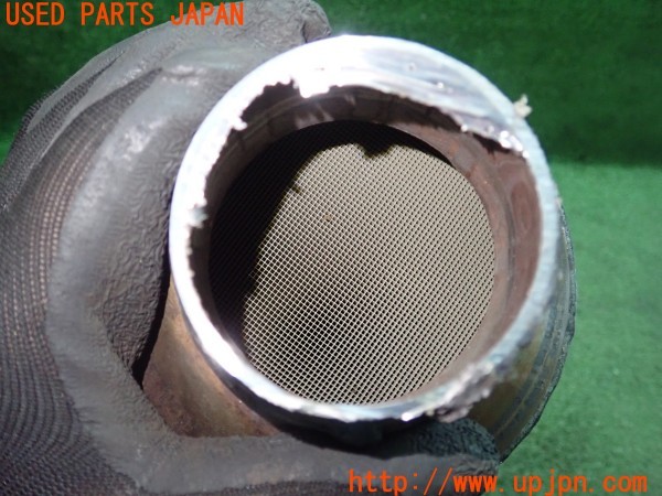 3UPJ=21110159]ジープ グランドチェロキー(WK36TA)純正 触媒 マニバーター マテリアル 約2.7Kg 切断加工品 ジャンク_m3