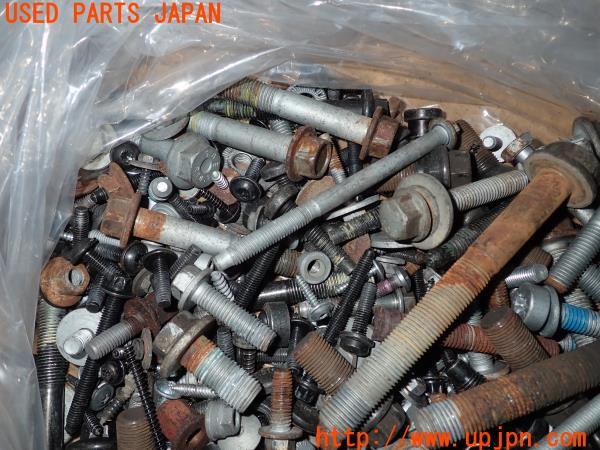 3UPJ=21120720]BMW・MINI_Crossover(XDJCW)ネジ・ナット・ステー類 ジャンク_m1