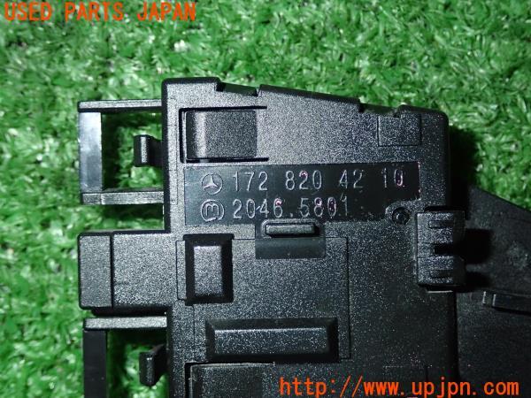 3UPJ=21150532]ベンツ SLK200(172448)純正 メタルトップマイクロスイッチ 172 820 42 10 中古_m0