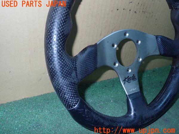 3UPJ=21170617]ハイラックスサーフ(KZN130W)後期 MOMO モモ RACE レース TYP D32 KBA70142 ステアリング 320mm 中古_m3